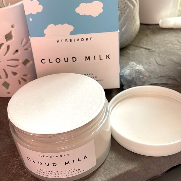 NIB Herbivore Cloud Milk Firming Body Cream Maca Root Coconut body butter Sealed - Picture 3 of 12